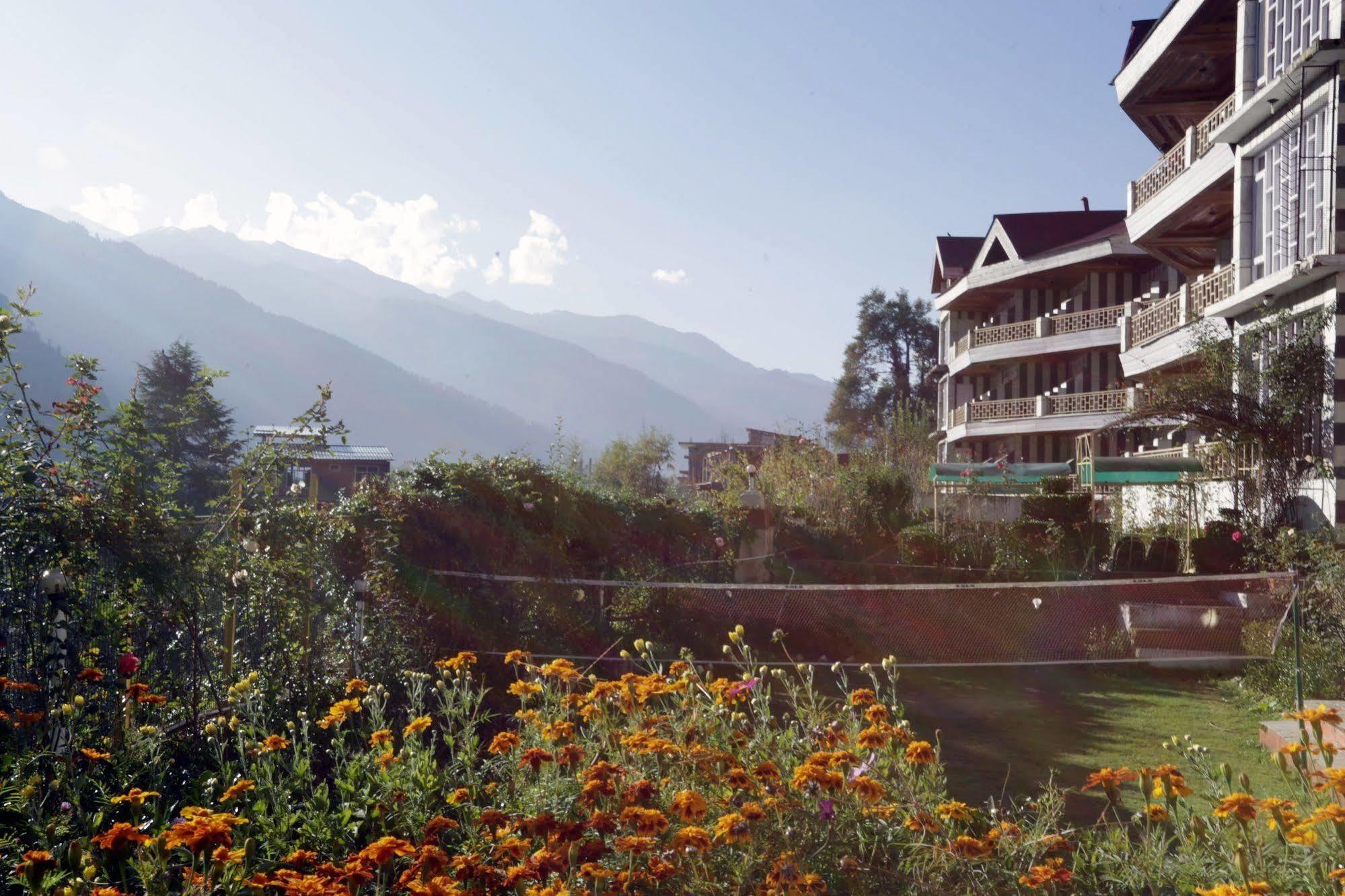 Hotel Glacier Resort Manāli Exterior foto